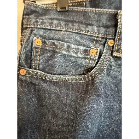 550 Levis Mens Jeans Relaxed Fit (34x30) Dark Wash Denim - Picture 2 of 6